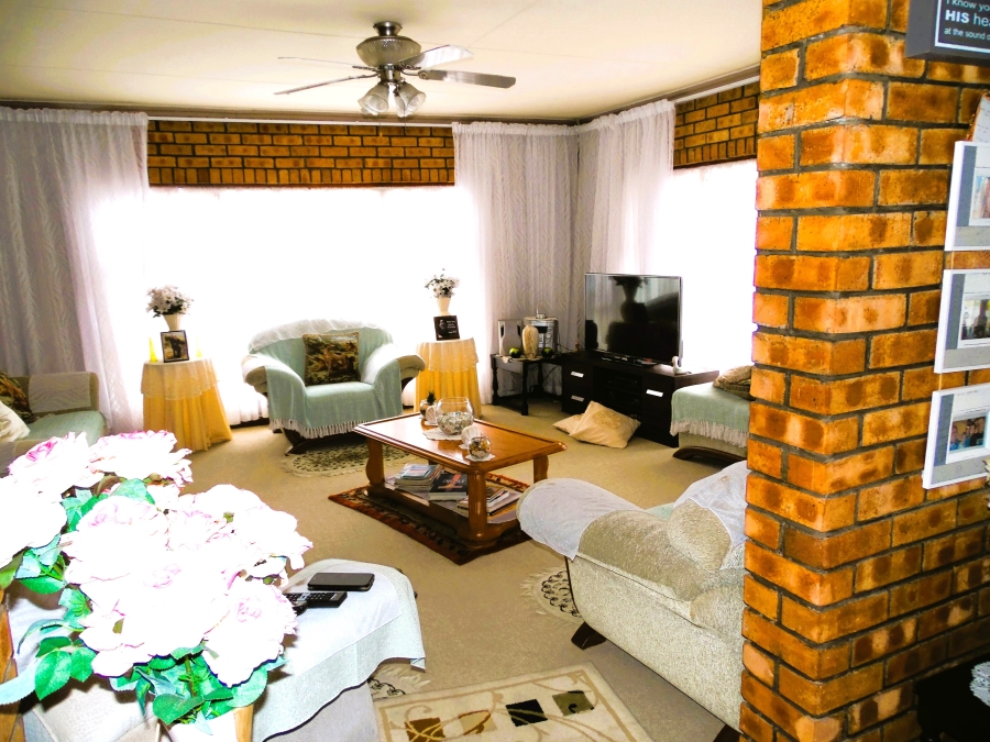 9 Bedroom Property for Sale in East Bank Eastern Cape